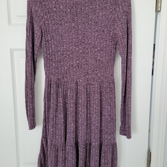 SHEIN LUNE Ruffle Hem Solid Dress - Picture 3 of 4